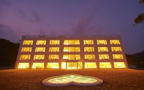 ホテル　ザ　シーン